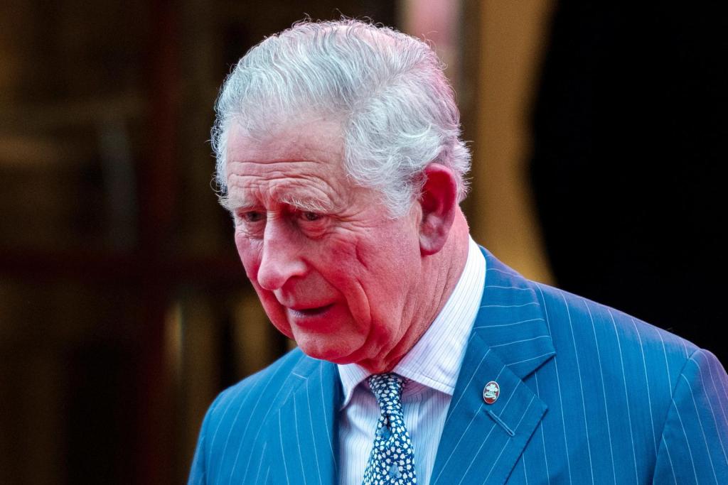 Carlos III está “bien”, dice Camila sobre el tratamiento de próstata del rey