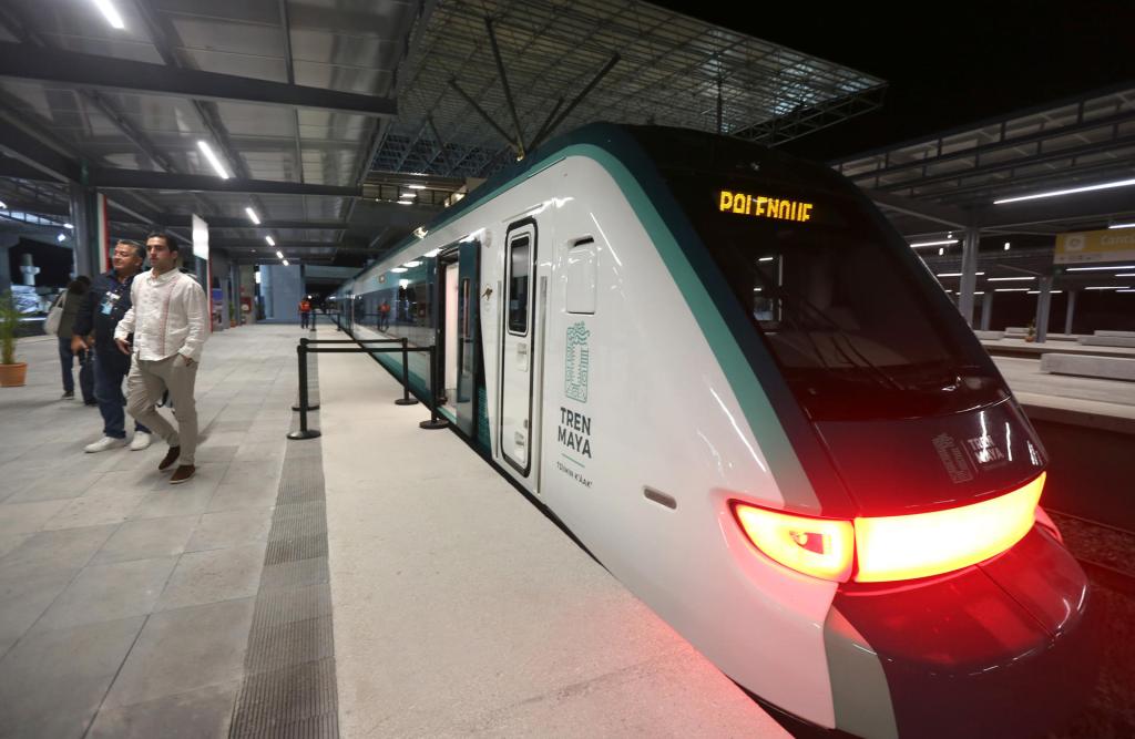 Gustavo Petro se inspira en el Tren Maya para construir línea férrea en Colombia