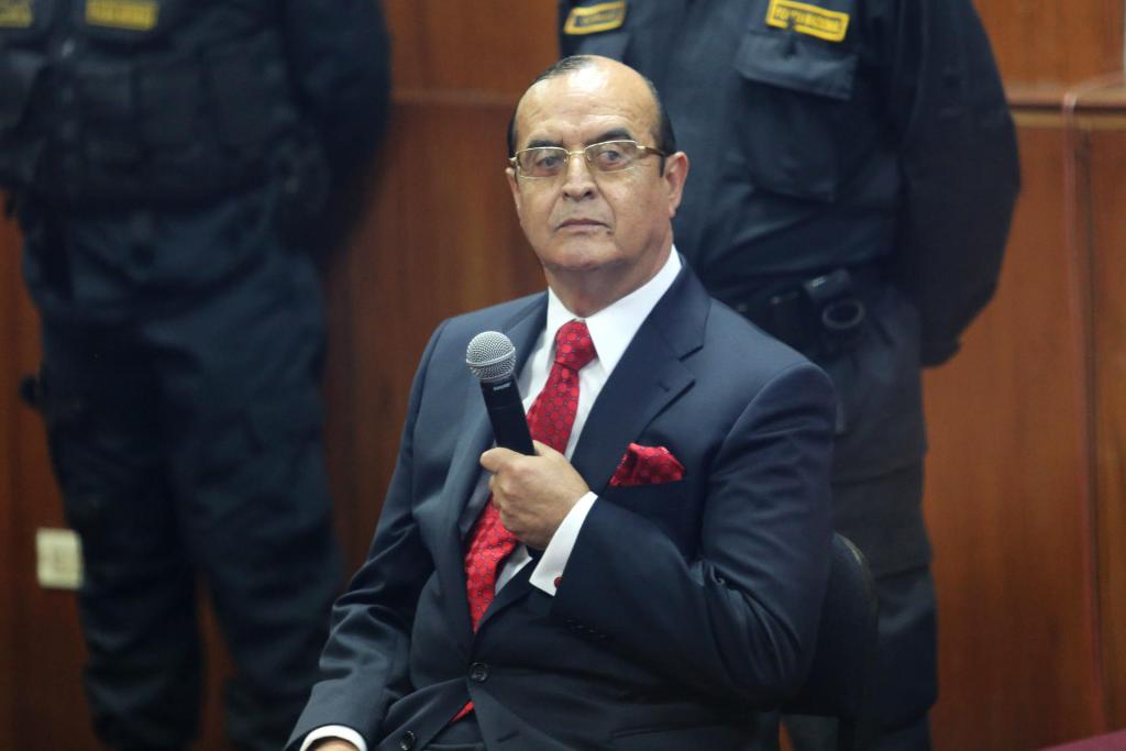 Vladimiro Montesinos, exasesor de Fujimori acepta su responsabilidad en una masacre de 1992
