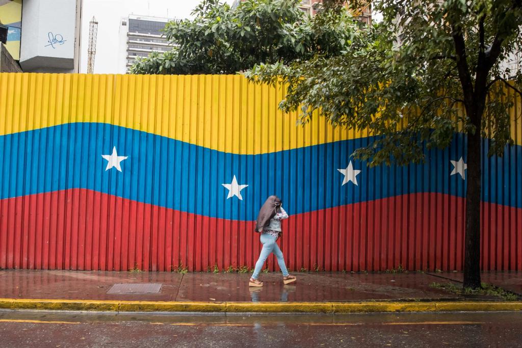 Bachelet y excancilleres piden “que no se consolide tendencia dictatorial” en Venezuela