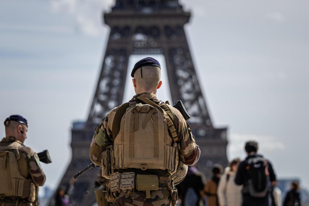 Militares de varios países vigilarán los Juegos Olímpicos de París