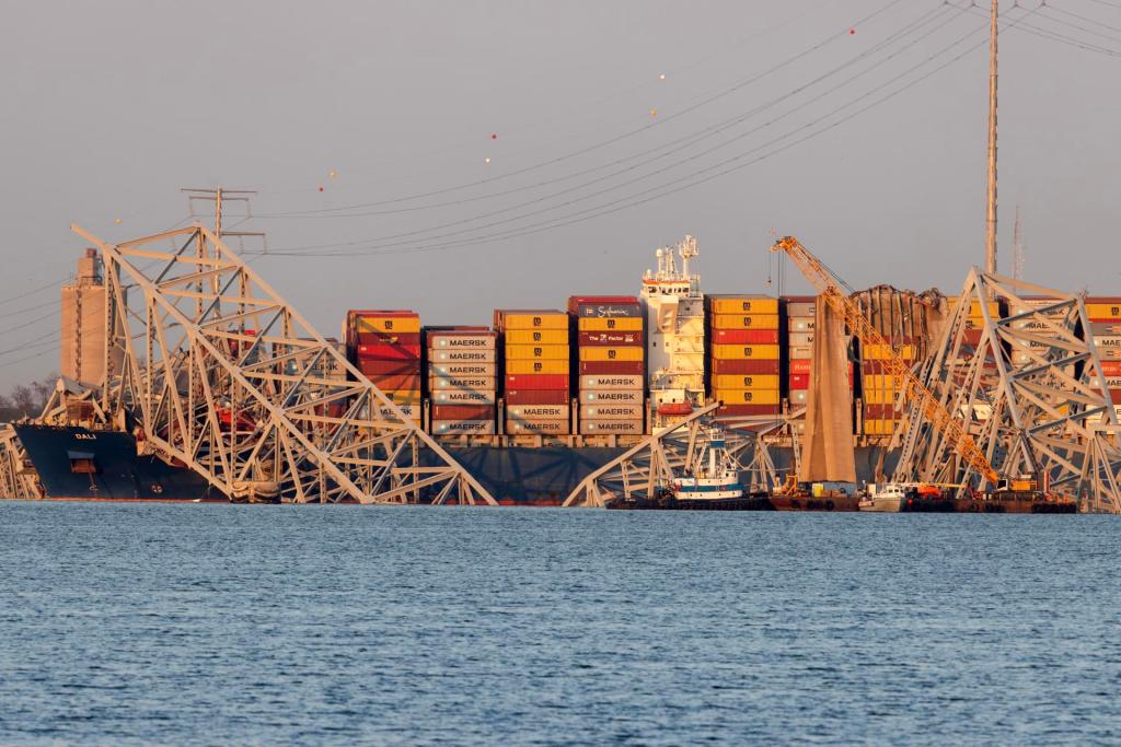 Autoridades hallan cuerpo de mexicano en puente colapsado en Baltimore