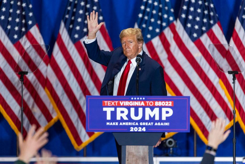 Cancelan por mal clima el primer mitin de Trump tras el inicio de juicio penal en su contra