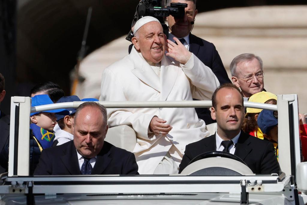 Origen de las guerras son abrazos rechazados: papa Francisco