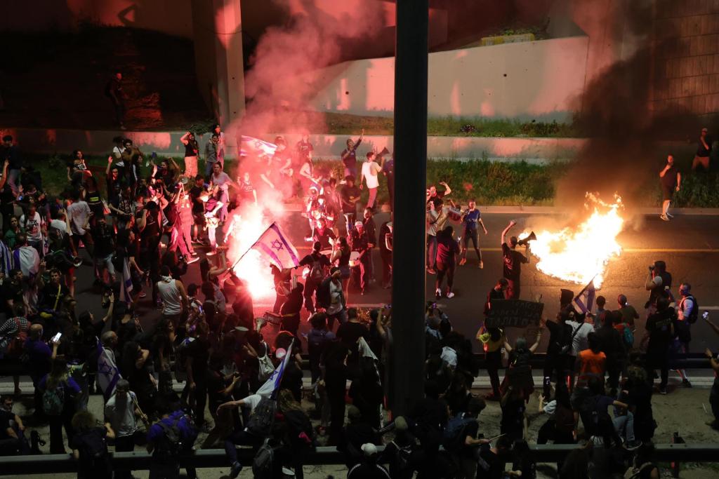 Protestan en Jerusalén contra Netanyahu y exigen elecciones