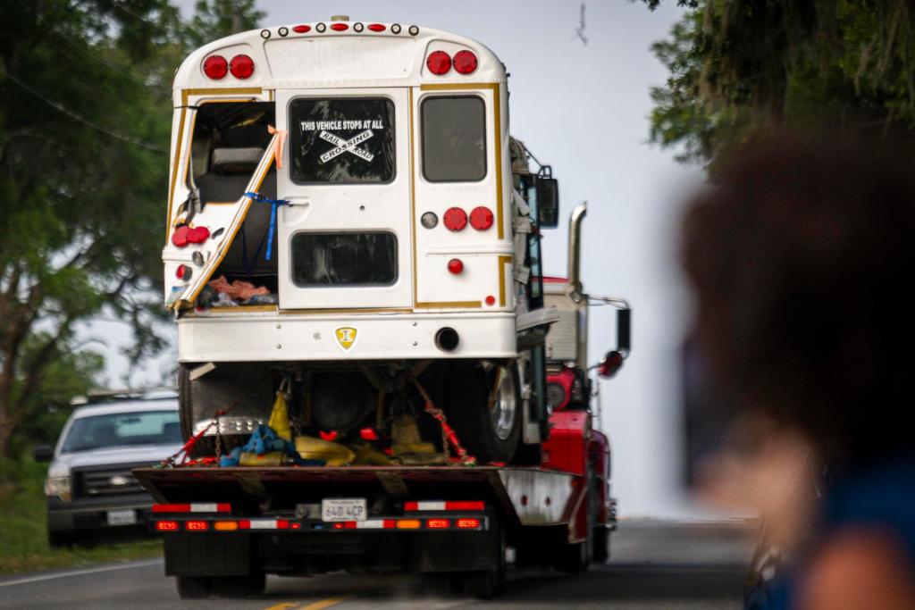 Niegan libertad bajo fianza a conductor que causó la muerte de 8 trabajadores mexicanos en Florida