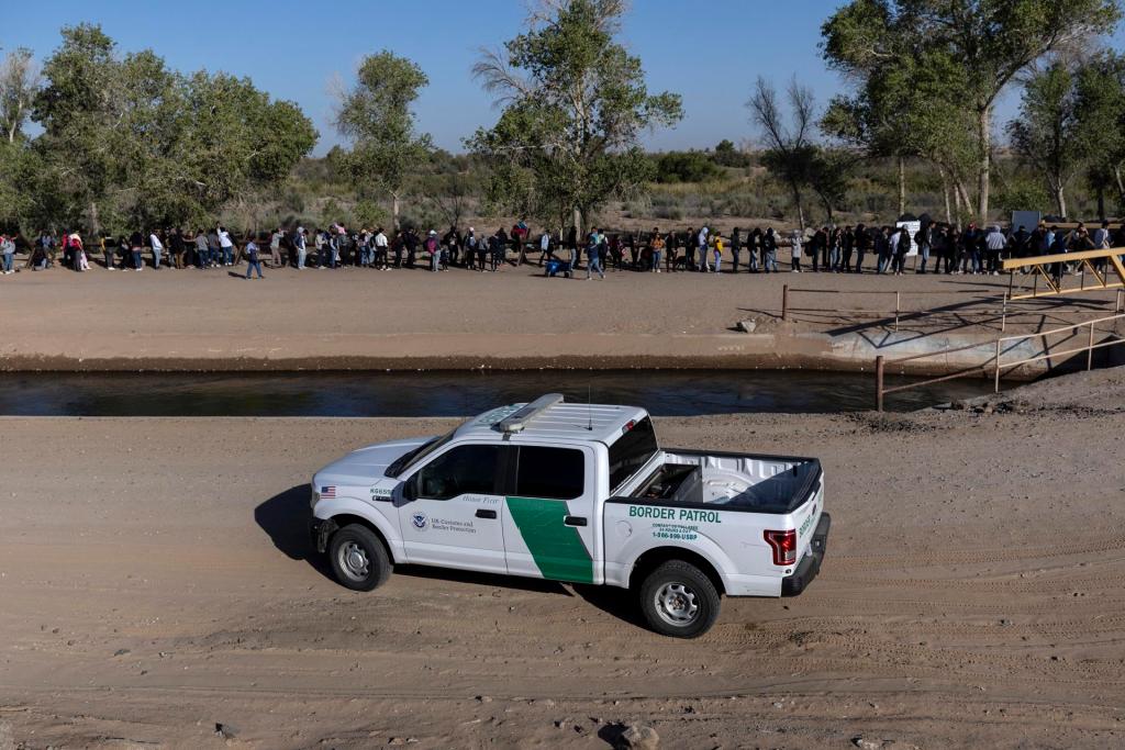 Urgen a Biden a frenar violencia de la Patrulla Fronteriza, a 100 años de su creación