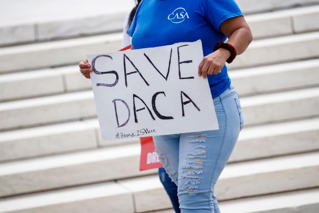 Biden expresa su firme respaldo al programa DACA para proteger a los ‘soñadores’