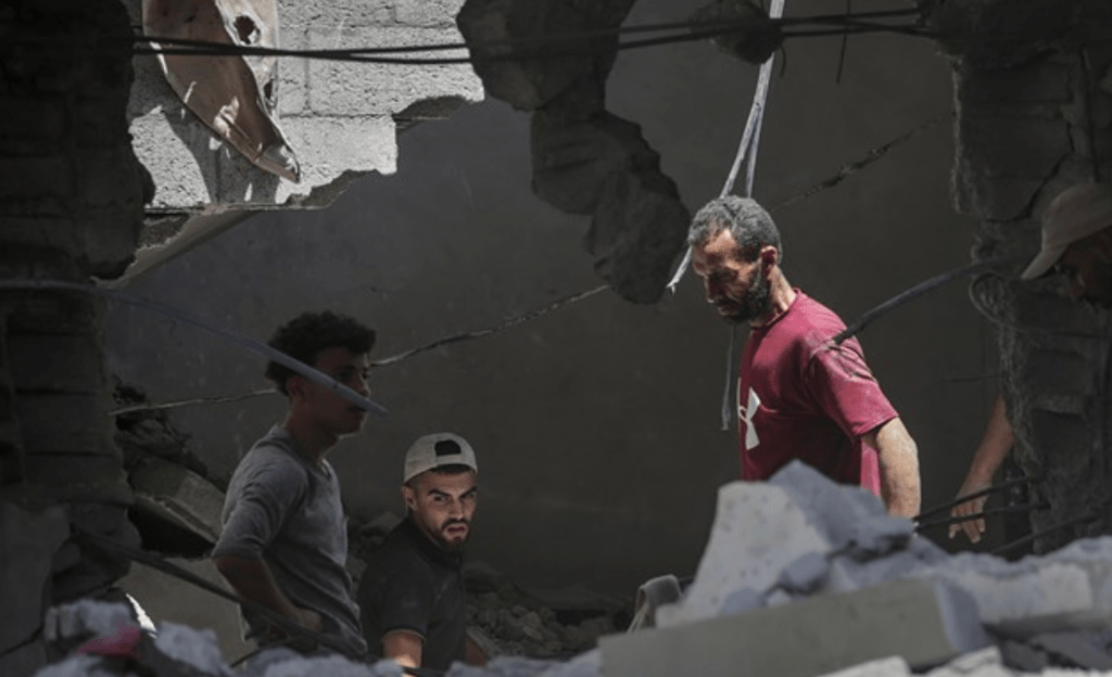 Al menos 16 muertos en ataque israelí en una escuela de UNRWA en Nuseirat, Gaza