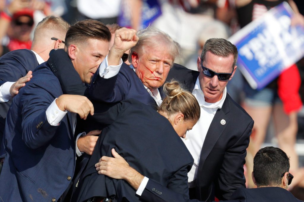 FBI accede al teléfono del hombre que disparó contra Trump