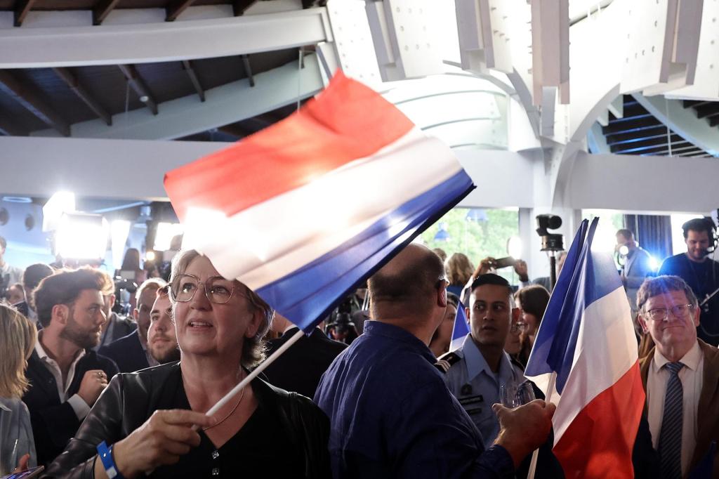La izquierda francesa logra una mayoría simple en las elecciones, según varios sondeos