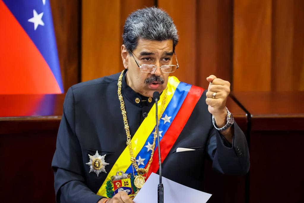 Maduro asegura que cae una “lluvia de inversiones” sobre Venezuela en el sector energético