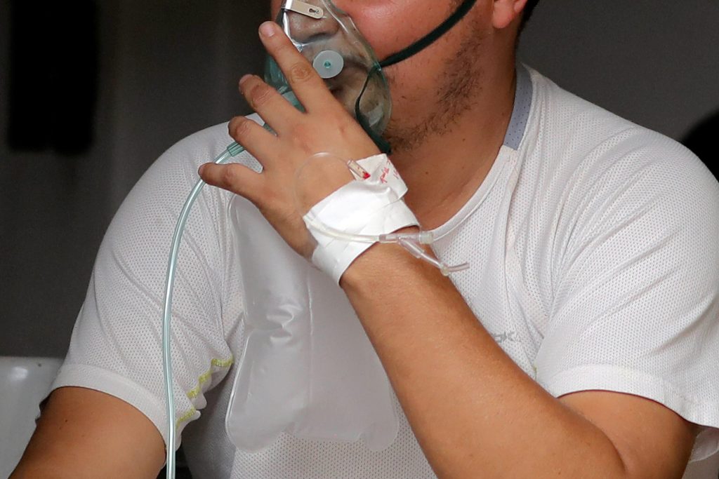 EE.UU. prevé menos hospitalizaciones por COVID-19, pero mismos contagios respiratorios de 2023