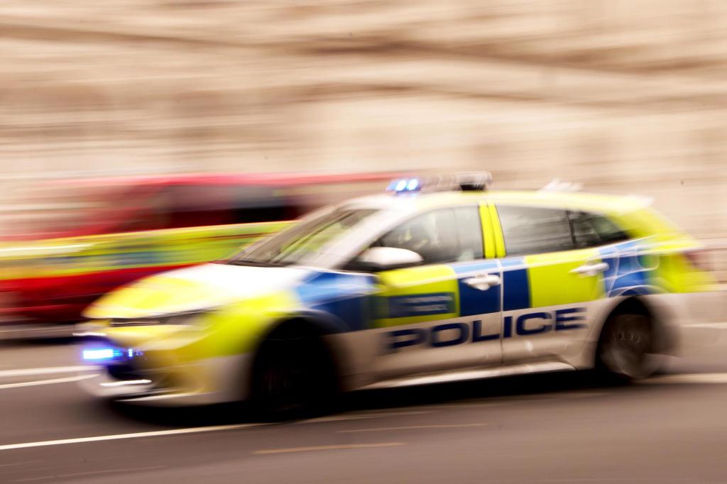 Joven de 15 años, el primero con cargos de “participación en disturbios” en Inglaterra