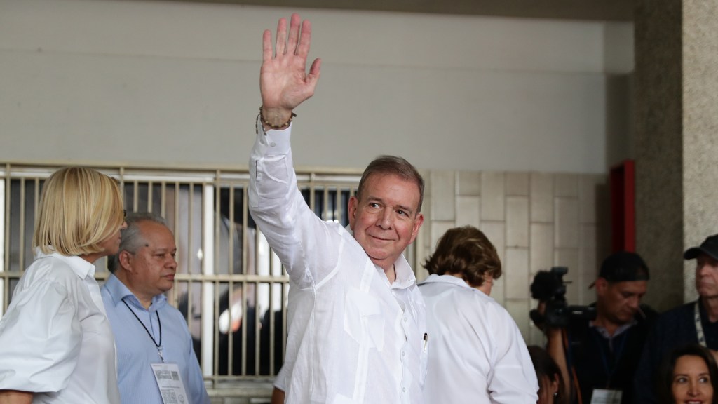 Gobierno de Venezuela informa que González Urrutia salió del país para asilarse en España