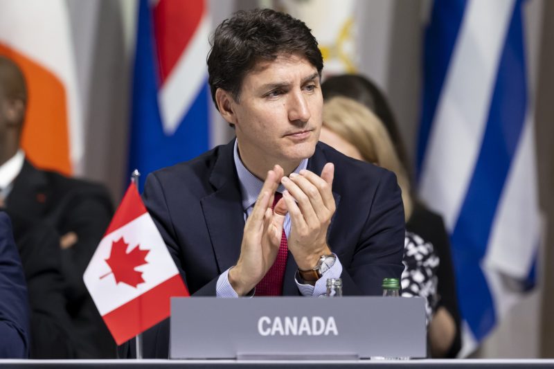 Más de 20 diputados piden que Trudeau dimita para evitar una derrota electoral