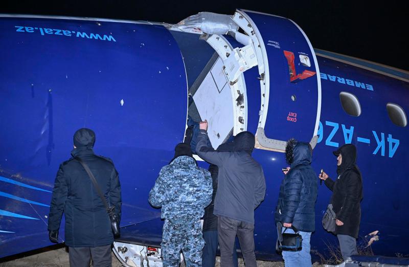 Azerbaiyán Airlines dice que el avión sufrió “interferencias físicas y técnicas externas”