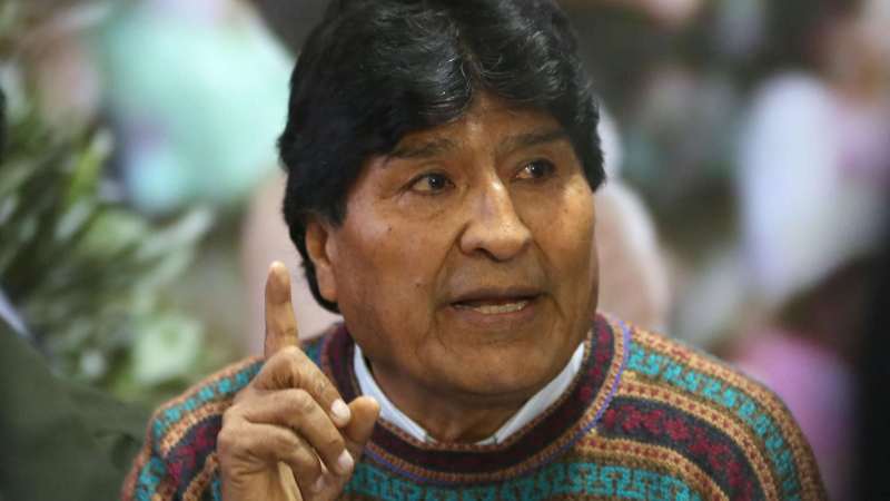 Evo Morales vota en la elección judicial, pero la tilda de “ilegal” e “inconstitucional”