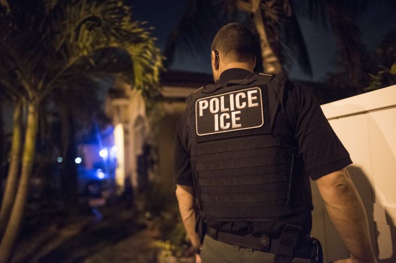 EE.UU. hará redadas en 3 ciudades cada semana, con mil 200 migrantes detenidos diarios como objetivo