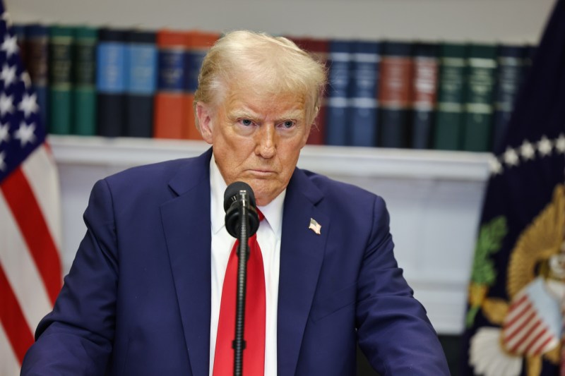 Trump amaga con más sanciones a Rusia si rechaza negociar un alto al fuego con Ucrania