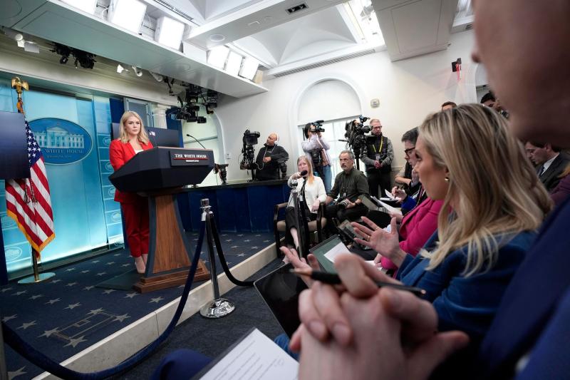 Casa Blanca impone nuevas reglas a medios y decidirá qué reporteros preguntan a Trump
