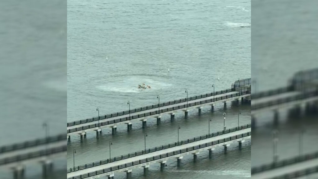 #Video Helicóptero se estrella en el río Hudson de NY; hay seis muertos