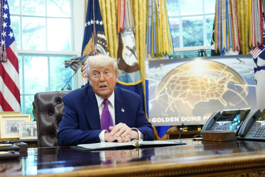 Trump cifra en 175 mil mdd el costo total de su “cúpula dorada” para proteger a EE.UU.
