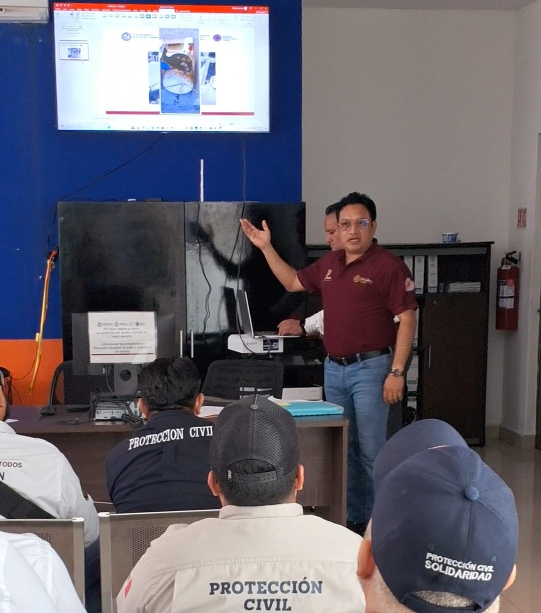 Con la profesionalización de inspectores de Protección Civil, gobierno de Estefanía Mercado refuerza la seguridad en comercios