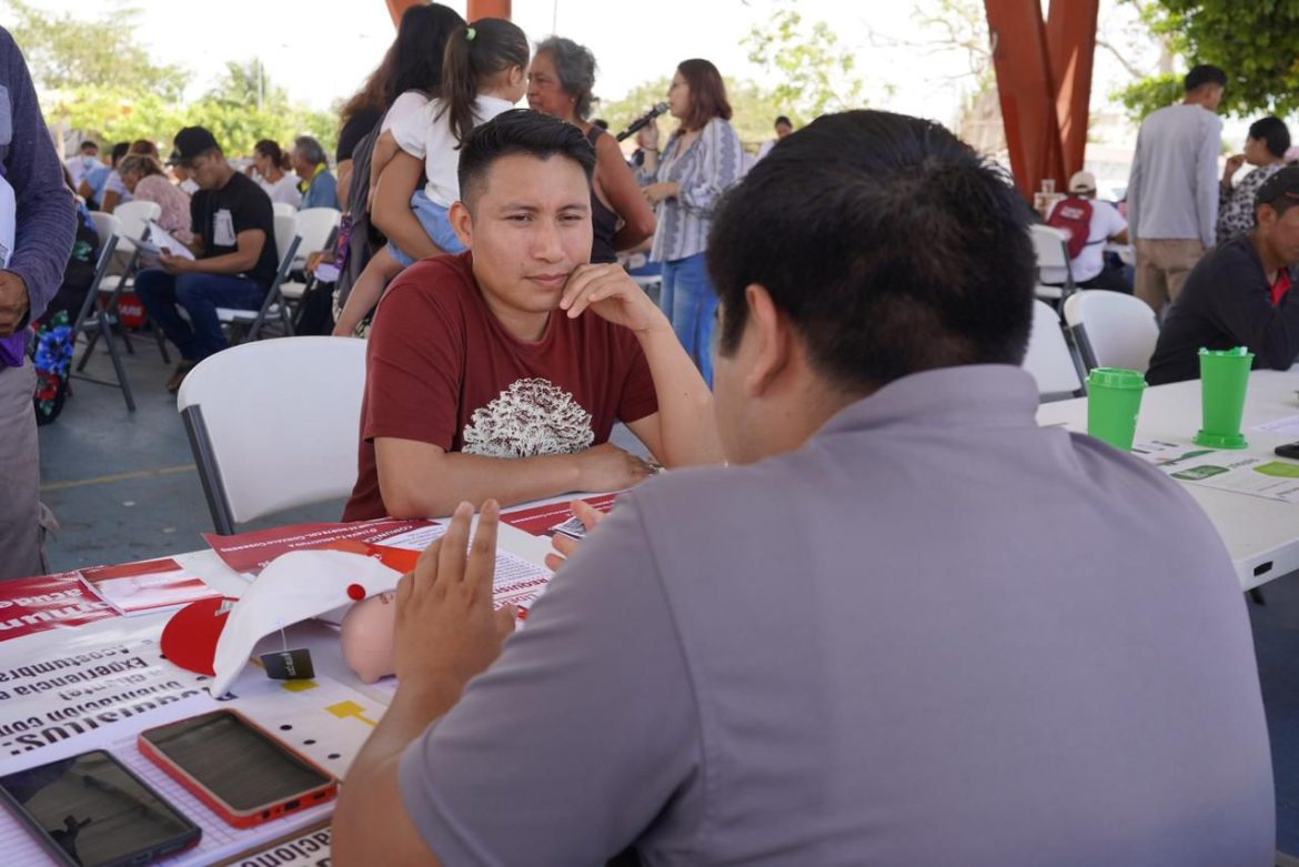 Gobierno de Estefanía Mercado acerca más de 300 vacantes a Puerto Aventuras con la Feria Municipal del Empleo