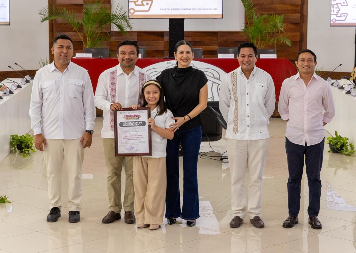 Durante la instalación del Cabildo Infantil 2026, Estefanía Mercado llama a las nuevas generaciones a construir el futuro de Playa del Carmen