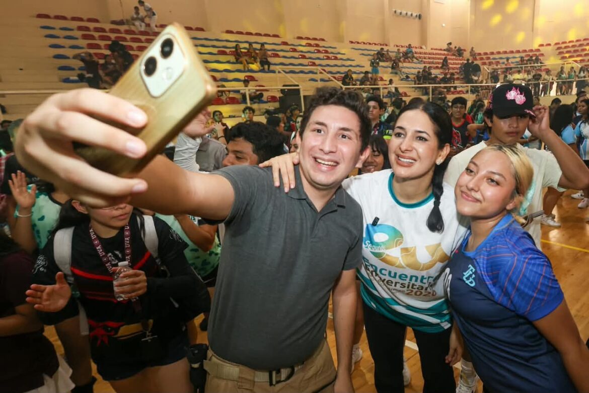 Estefanía Mercado clausura el Segundo Encuentro Universitario y reconoce el talento de las juventudes de Playa del Carmen